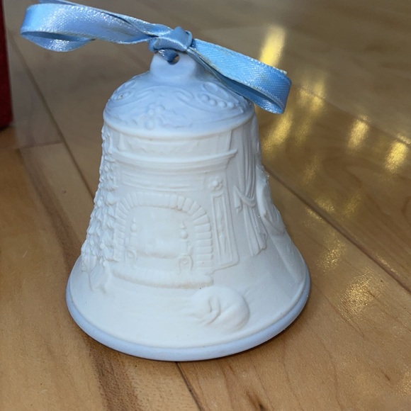 🎄 LLADRO VINTAGE 1998 White Christmas Bell Ornament🎄 - Picture 5 of 11